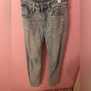 Women’s American Eagle Next level Stretch light Size 25 (US 2) skinny jean